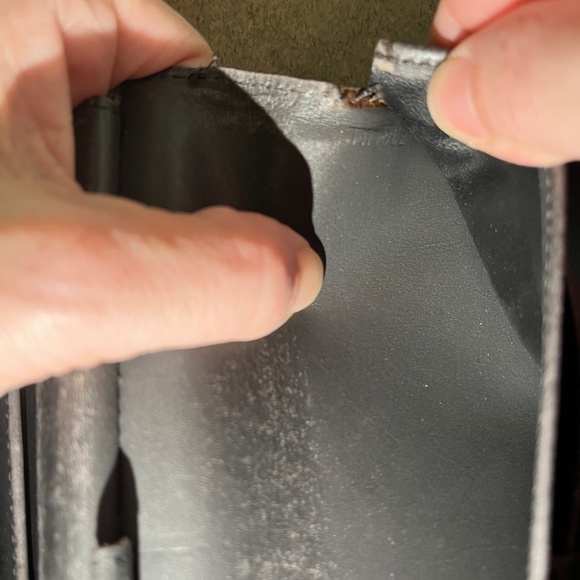 LOUIS VUITTON Porte-Tresor International Black Monogram Matte Wallet Crossbody - Picture 10 of 16